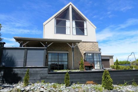 Photo of property in 2 Stanton Crescent, Karoro, Greymouth, 7805