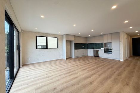 Photo of property in 86 Tiriwa Drive, Massey, Auckland, 0614