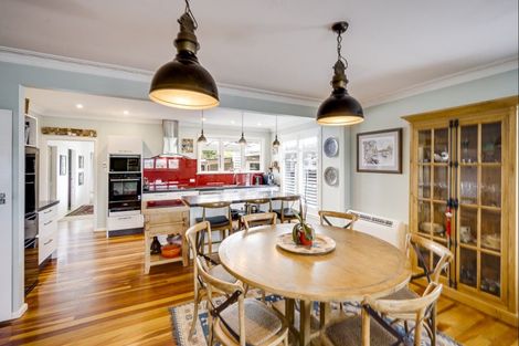 Photo of property in 212 Terrace Road, Parkvale, Hastings, 4122