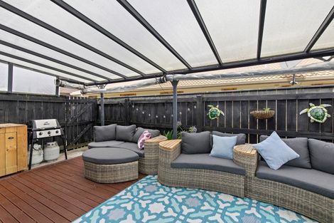 Photo of property in 73 Percy Kinsman Crescent, Riverstone Terraces, Upper Hutt, 5018