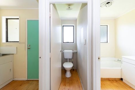 Photo of property in 1/41 Taitimu Drive, Weymouth, Auckland, 2103