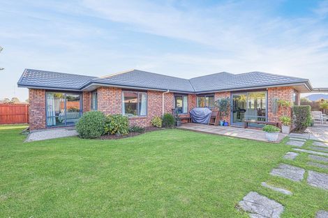 Photo of property in 18 Covent Drive, Stoke, Nelson, 7011