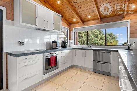 Photo of property in 6 Fishermans Cove, Army Bay, Whangaparaoa, 0930