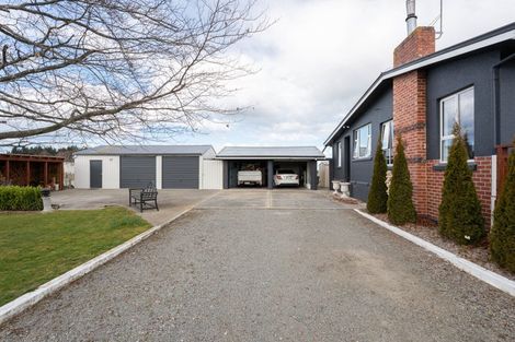 Photo of property in 65 Timaru Road, Waimate, 7924