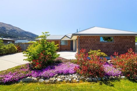 Photo of property in 37 Little Maude Drive, Lake Hawea, Wanaka, 9382