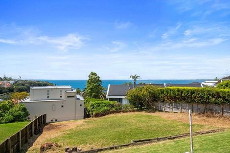 Photo of property in 13 Scarboro Terrace, Murrays Bay, Auckland, 0630