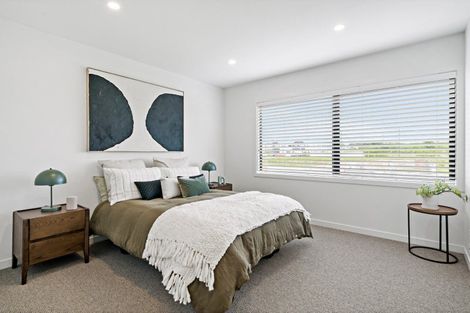 Photo of property in 9 Golden Fall Road, Hobsonville, 0616
