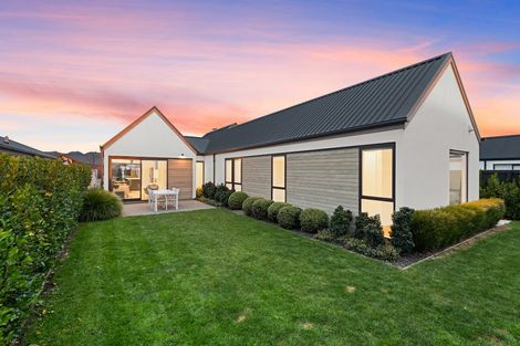 Photo of property in 6 Helen Place, Halswell, Christchurch, 8025