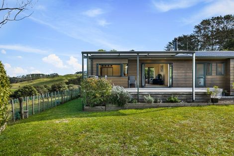 Photo of property in 93 Hamilton Road, Waimauku, 0881