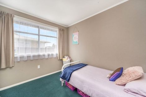 Photo of property in 59 Sandwich Road, St Andrews, Hamilton, 3200