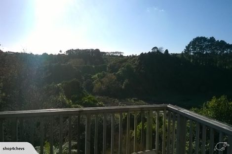 Photo of property in 13 Lindaver Grove, Merrilands, New Plymouth, 4312