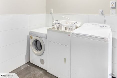 Photo of property in 5a Bolton Lane, Queenstown, 9300