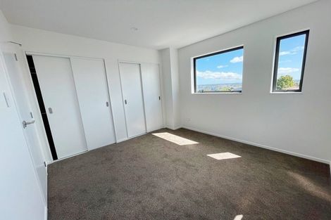 Photo of property in 15 Raupeti Lane, Henderson, Auckland, 0612