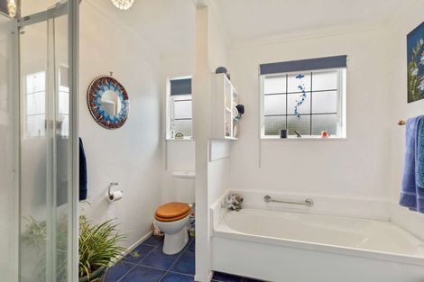 Photo of property in 35 Strathmore Avenue, Levin, 5510