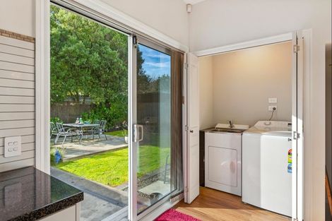 Photo of property in 37 Liverpool Street, Levin, 5510