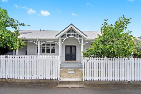 Photo of property in 13 Myrtle Street, Hamilton East, Hamilton, 3216