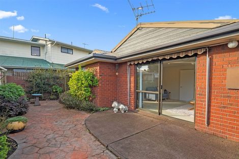 Photo of property in 2/32 Cotswold Avenue, Bishopdale, Christchurch, 8053