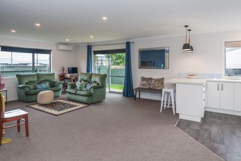 Photo of property in 2a Rutland Street, Levin, 5510