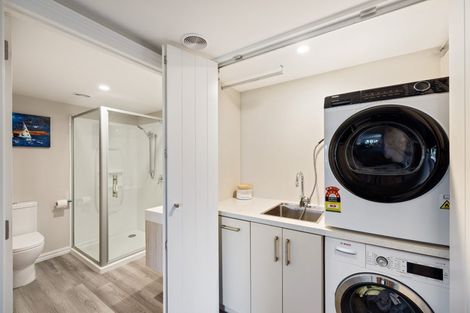 Photo of property in 170 Mount Pleasant Road, Mount Pleasant, Christchurch, 8081