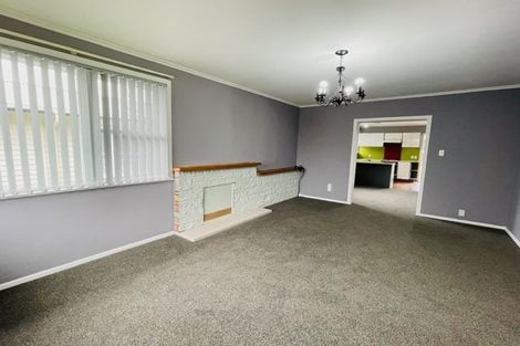 Photo of property in 106 Cobham Crescent, Kelston, Auckland, 0602