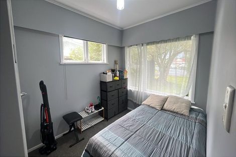 Photo of property in 1/16 Roseburn Place, Pakuranga, Auckland, 2010