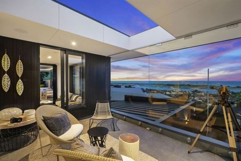 Photo of property in 12 Challenger Lane, Redcliffs, Christchurch, 8081