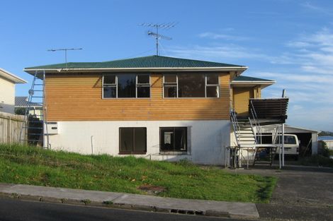 Photo of property in 77 Bruce Road, Glenfield, Auckland, 0629