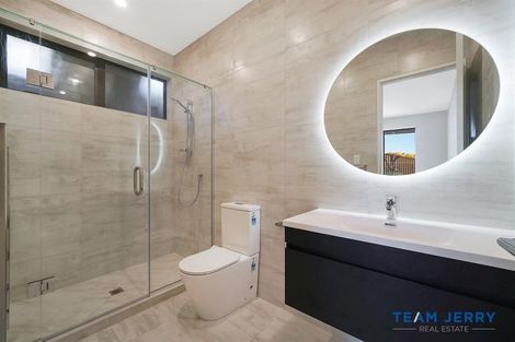 Photo of property in 20 Kuaha Road, Massey, Auckland, 0614