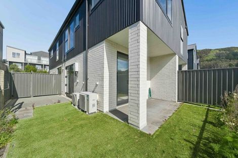 Photo of property in 44 Koreke Close, Kenepuru, Porirua, 5022