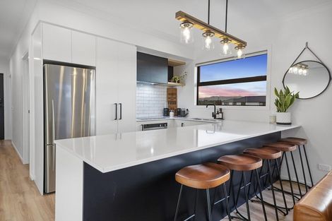 Photo of property in 8 Manaia Place, Papamoa, 3118