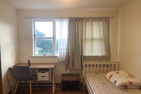 Photo of property in 964 East Coast Road, Northcross, Auckland, 0632