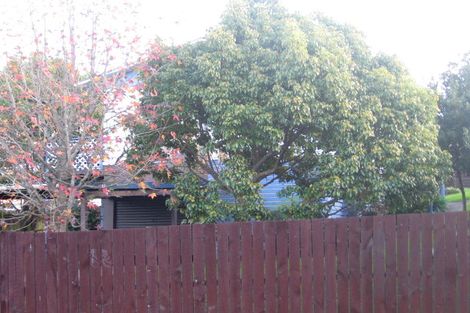 Photo of property in 2 Sarajevo Place, Massey, Auckland, 0614