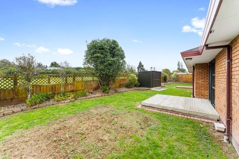 Photo of property in 23 Greenwood Place, Fitzherbert, Palmerston North, 4410