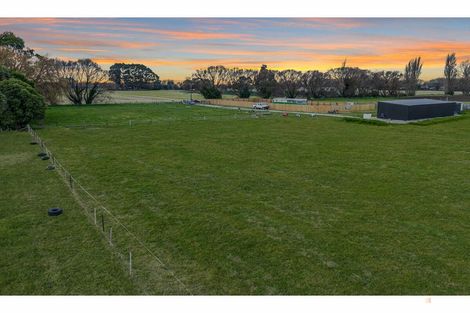 Photo of property in 8 Barrett Road, Spotswood, New Plymouth, 4310