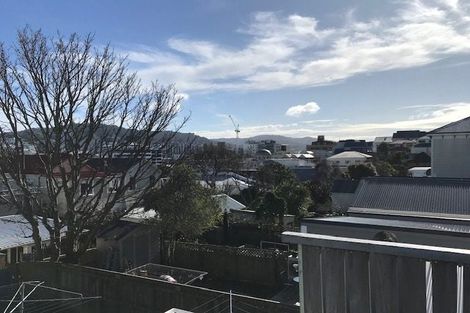 Photo of property in 132 Brougham Street, Mount Victoria, Wellington, 6011
