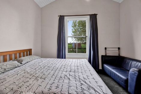 Photo of property in 150 Wirihana Road, Hawera, 4674