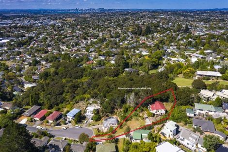 Photo of property in 40 Finn Place, Totara Vale, Auckland, 0629