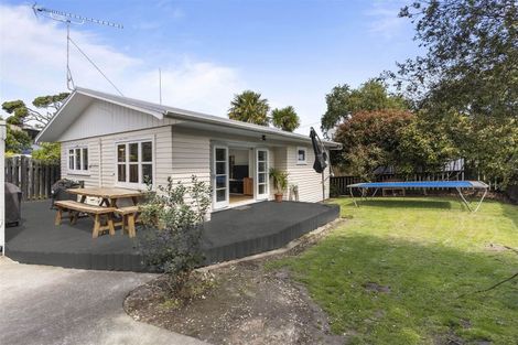 Photo of property in 2/40 Killarney Avenue, Torbay, Auckland, 0630