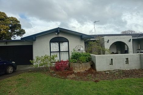 Photo of property in 17 Meadowcourt Drive, Manukau, Auckland, 2025