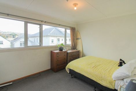 Photo of property in Victoria Court, 11/4 Queen Street, Mount Victoria, Wellington, 6011