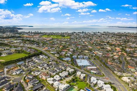 Photo of property in 1 Crompton Place, Orewa, 0931