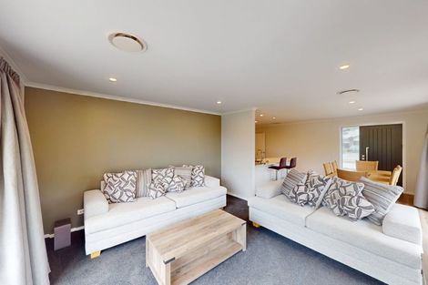 Photo of property in 40 Atlantic Drive, Fitzherbert, Palmerston North, 4410