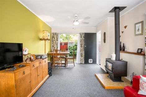 Photo of property in 2/46a Kamara Road, Glen Eden, Auckland, 0602