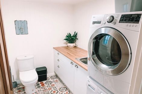 Photo of property in 10 Snowdon Street, Allanton, Mosgiel, 9092