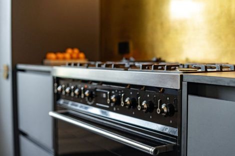 Photo of property in 250 Main Street, Greytown, 5712