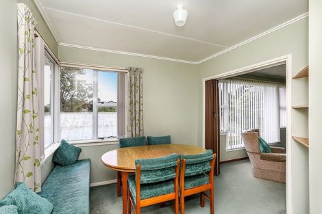 Photo of property in 108 Huatoki Street, Frankleigh Park, New Plymouth, 4310