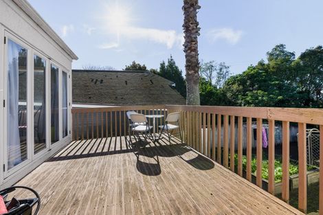 Photo of property in 218 Hillcrest Road, Hillcrest, Hamilton, 3216