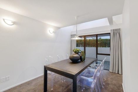 Photo of property in 5 Ledger Lane, Mount Pleasant, Christchurch, 8081