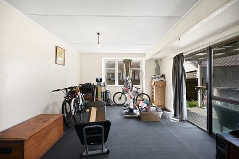 Photo of property in 10 Holland Road, Fairfield, Hamilton, 3214