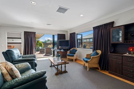 Photo of property in 2 Faber Place, Inglewood, 4330